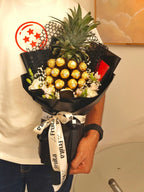 Pineapple & Ferrero Rocher Bouquet - La Fruita