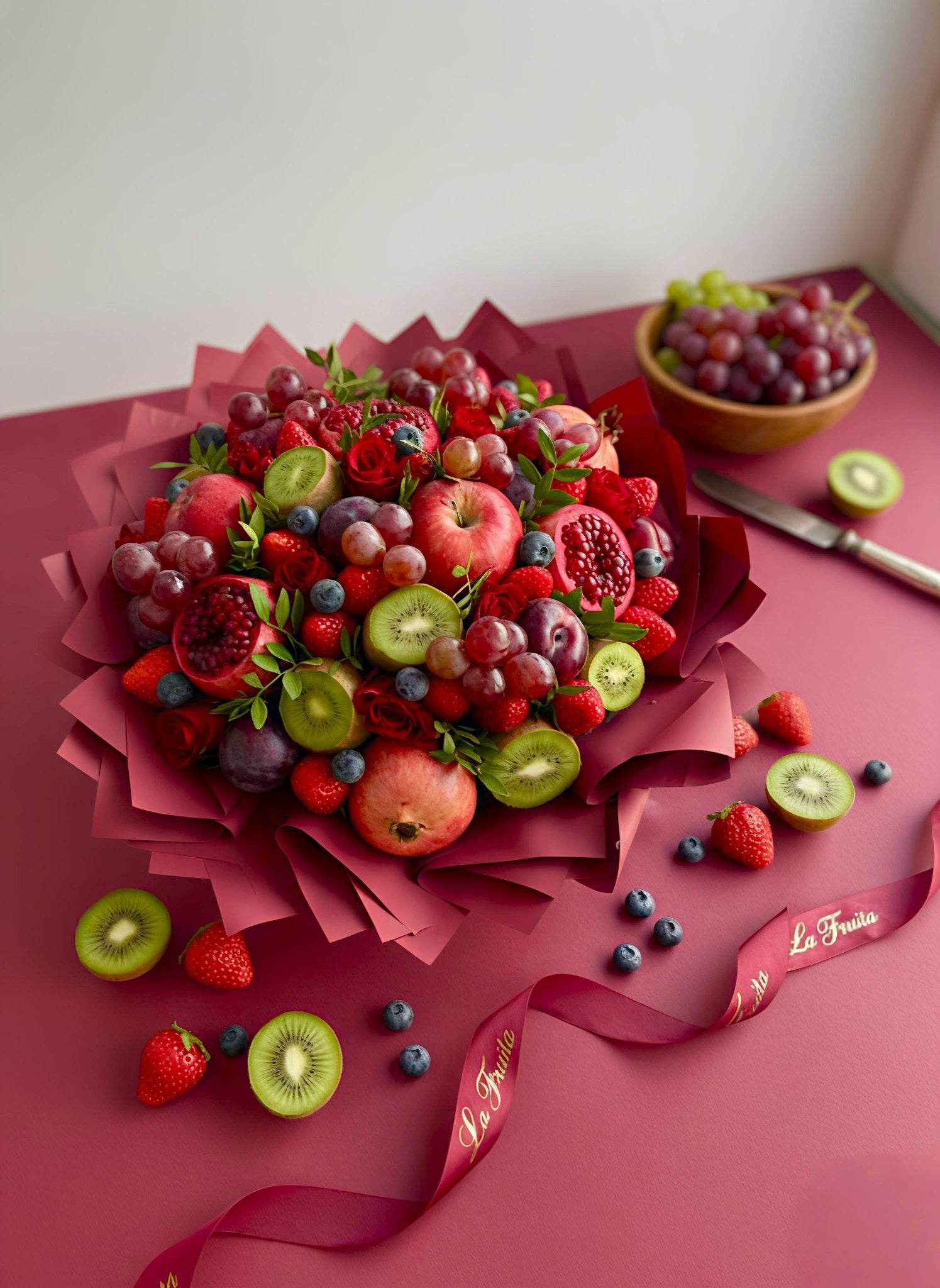 Red Burst Fruit Bouquet - La Fruita